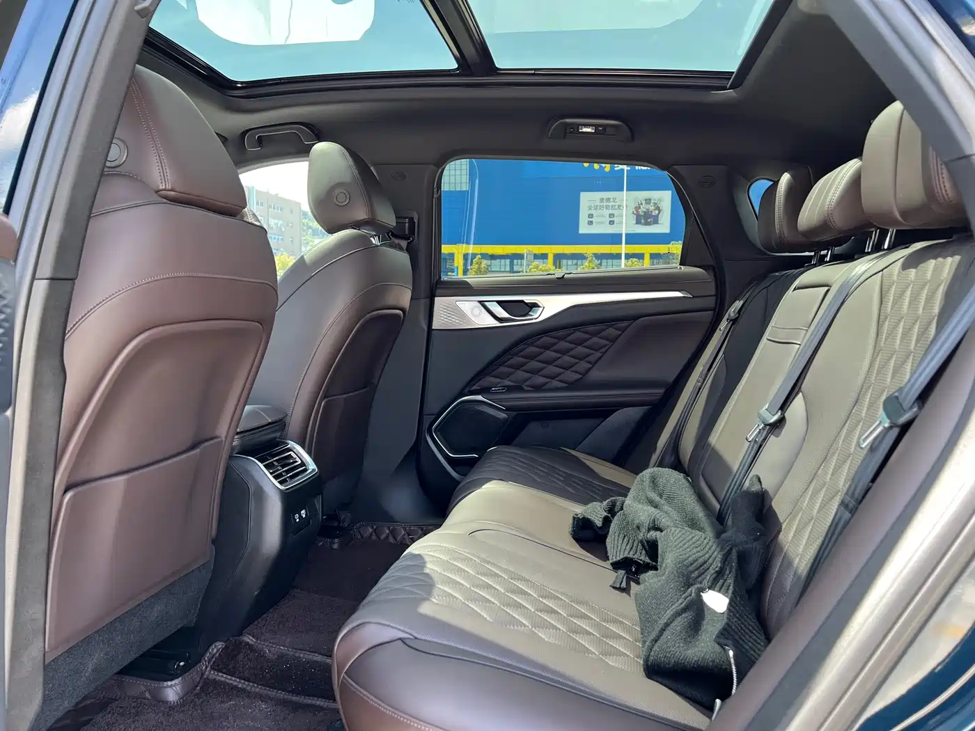 WEI PAI WEI BRAND MOCHA