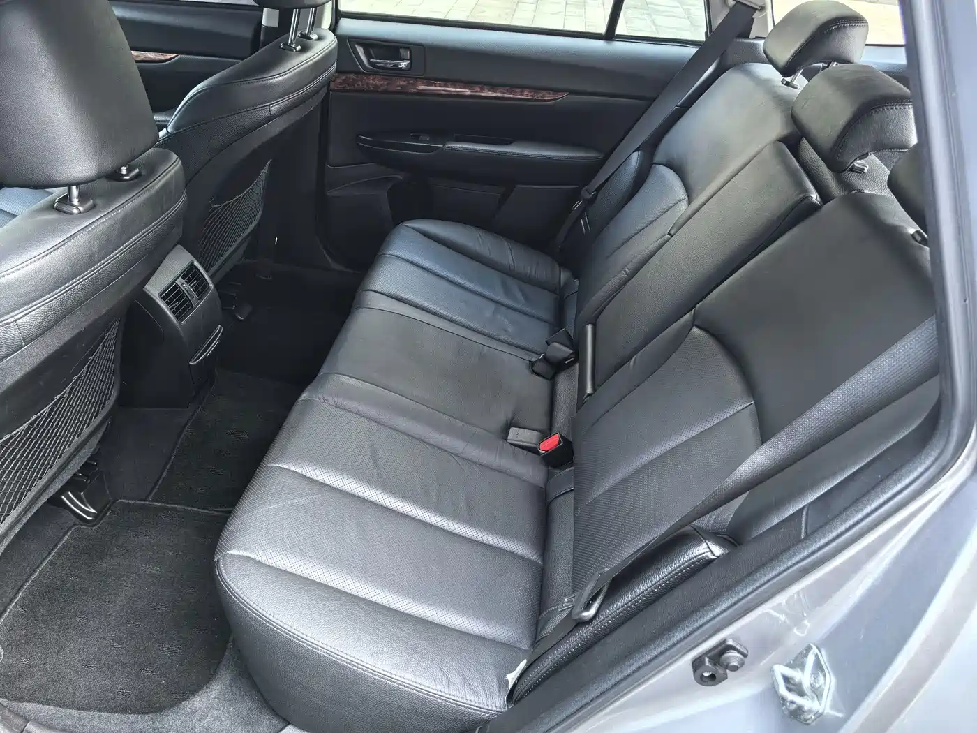 Subaru Outback 2011 2011 2.5i Luxury Navigation Edition