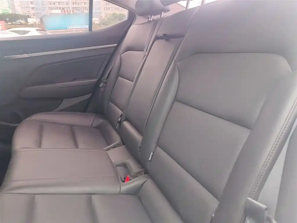 Hyundai Elantra 2019 1.5L CVT Smart Elite фото 17