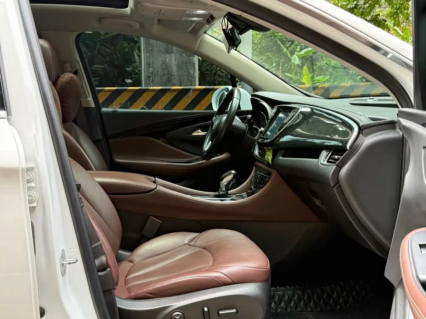 Photo 13 - Buick Envision Plus