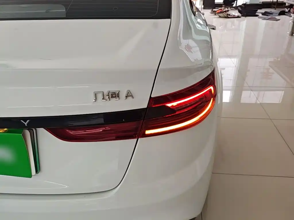 Фото 8 - Geely Geometry A