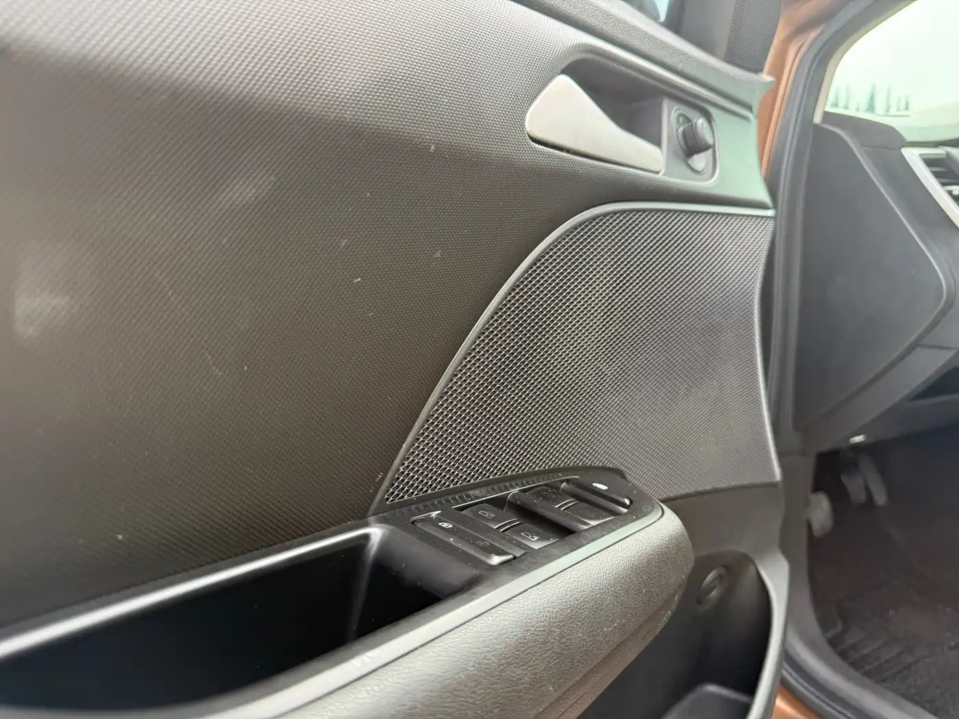 Chevrolet Cavalier 2016 1.5L Manual Enjoyment Edition фото 14