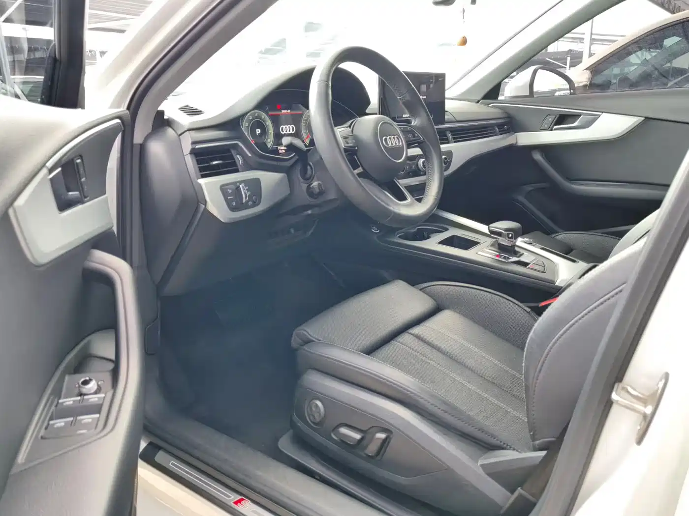 Audi A4L 2020 40 TFSI Fashion Dynamic Edition фото 3