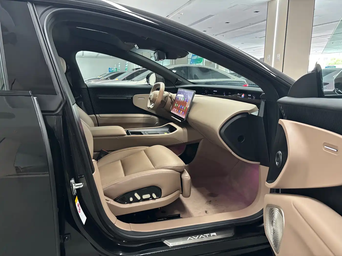 Avatr 12 2025 Facelift Ultra EV AWD фото 14