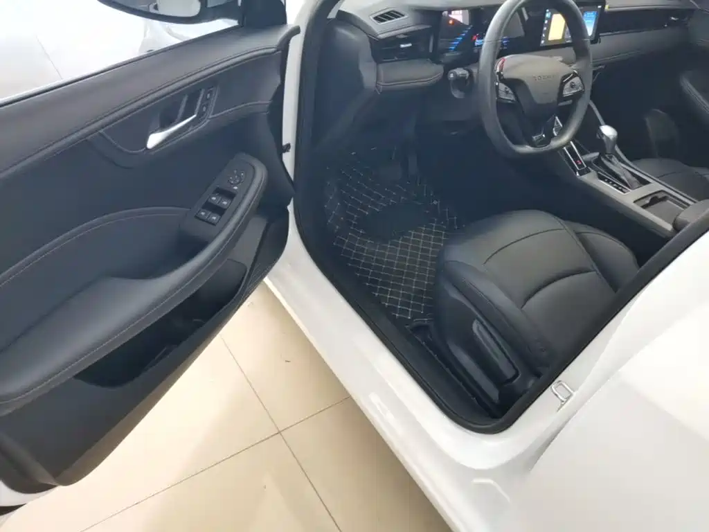 Roewe i5 2026 2026 1.5L CVT Luxury