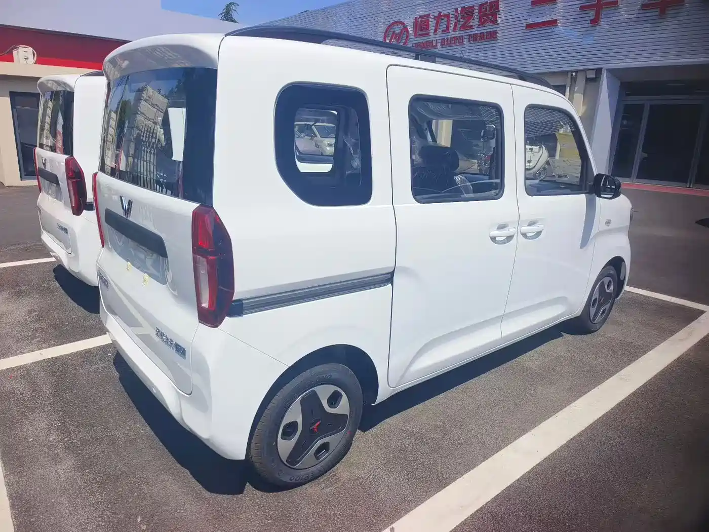 Wuling Motors Wuling Zhiguang NEV 2026 2025 Model 305km Base Version