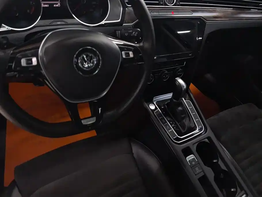 Volkswagen Magotan 2017 330TSI DSG Luxury фото 12