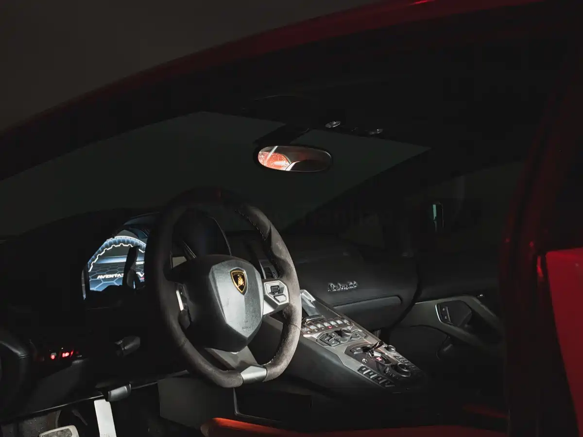 Lamborghini Aventador 2011 LP 700-4 фото 11