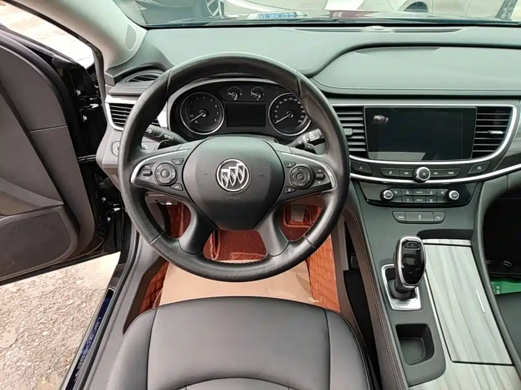 Фото 7 - Buick LaCrosse