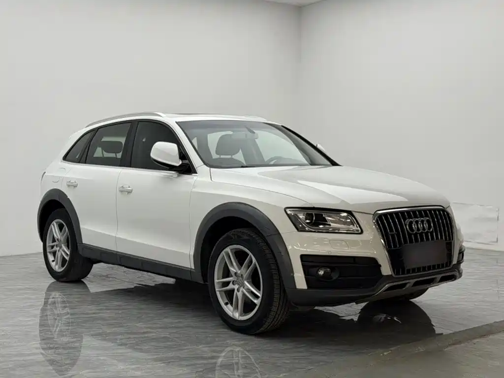 Audi Q5 2018 2017 Plus 40 TFSI Technology