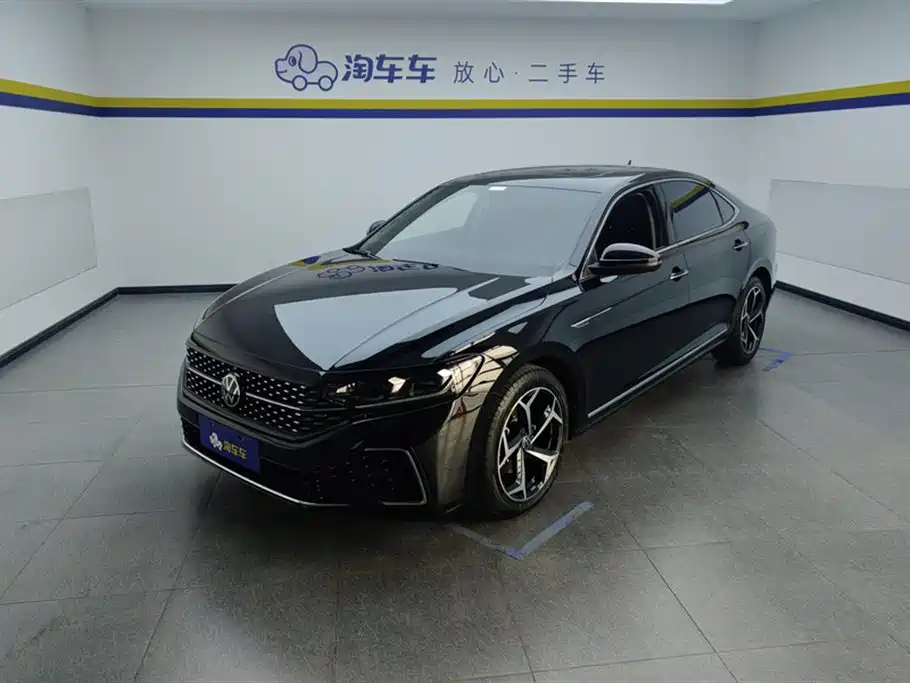 Volkswagen Passat 2023 Facelift 330TSI Starlight Elite Edition