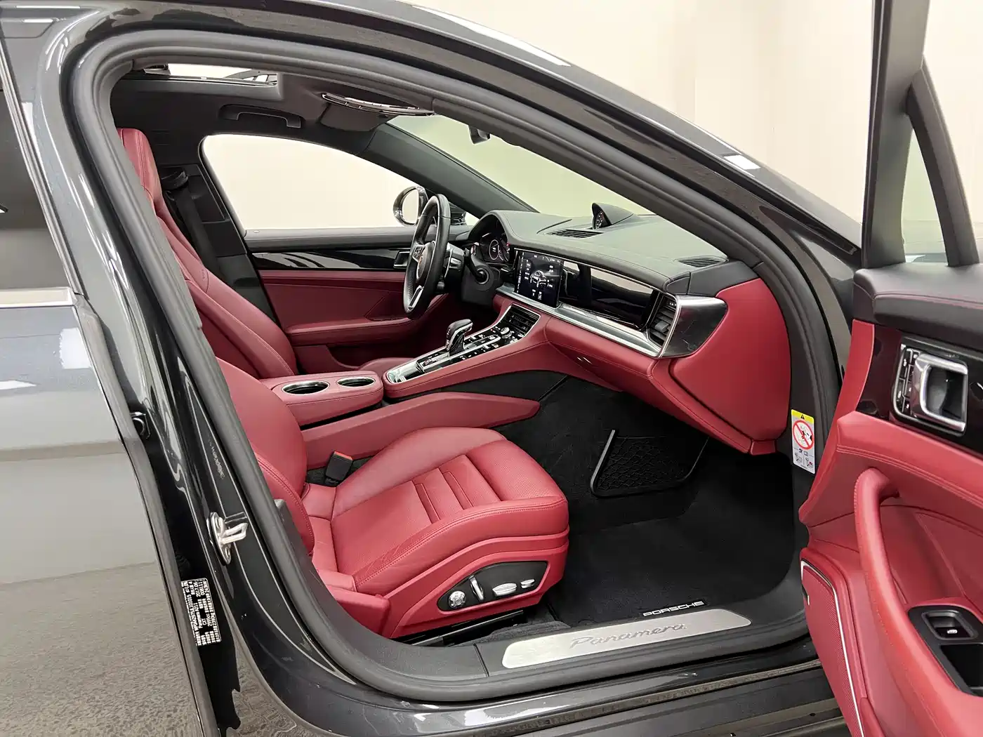 Porsche Panamera 2017 Panamera 3.0T фото 14