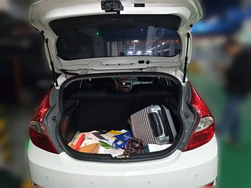 Hyundai Reina 2015 2014 Model 1.4L Automatic GLX