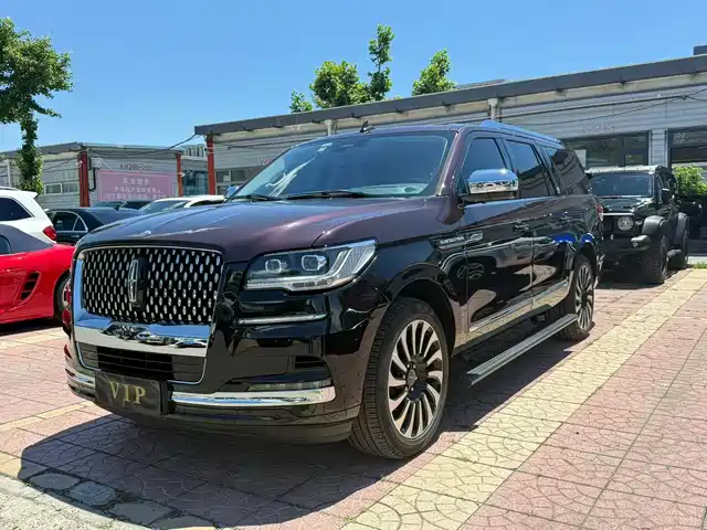 lincoln navigator-one