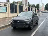 Фото 1 - Volkswagen Touareg