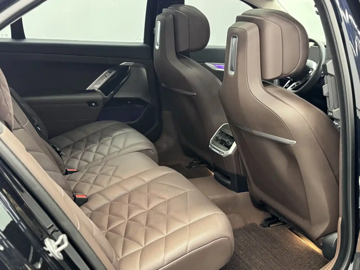 BMW i7 2023 eDrive50L Leading M Sport Package фото 18