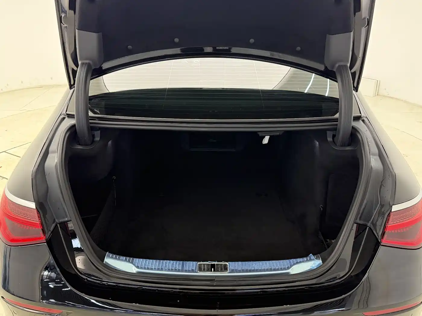 Mercedes-Benz S-Class 2023 Facelift S 400 L Business фото 9