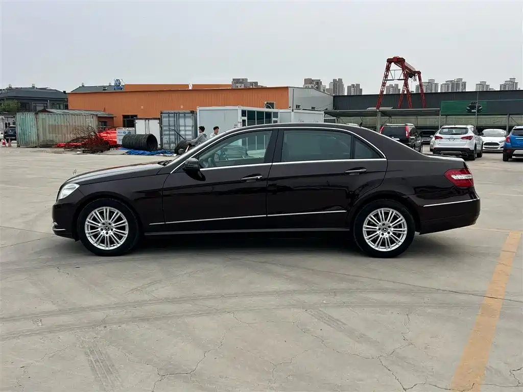 Mercedes-Benz E-Class 2011 E 300 L Elegance фото 2
