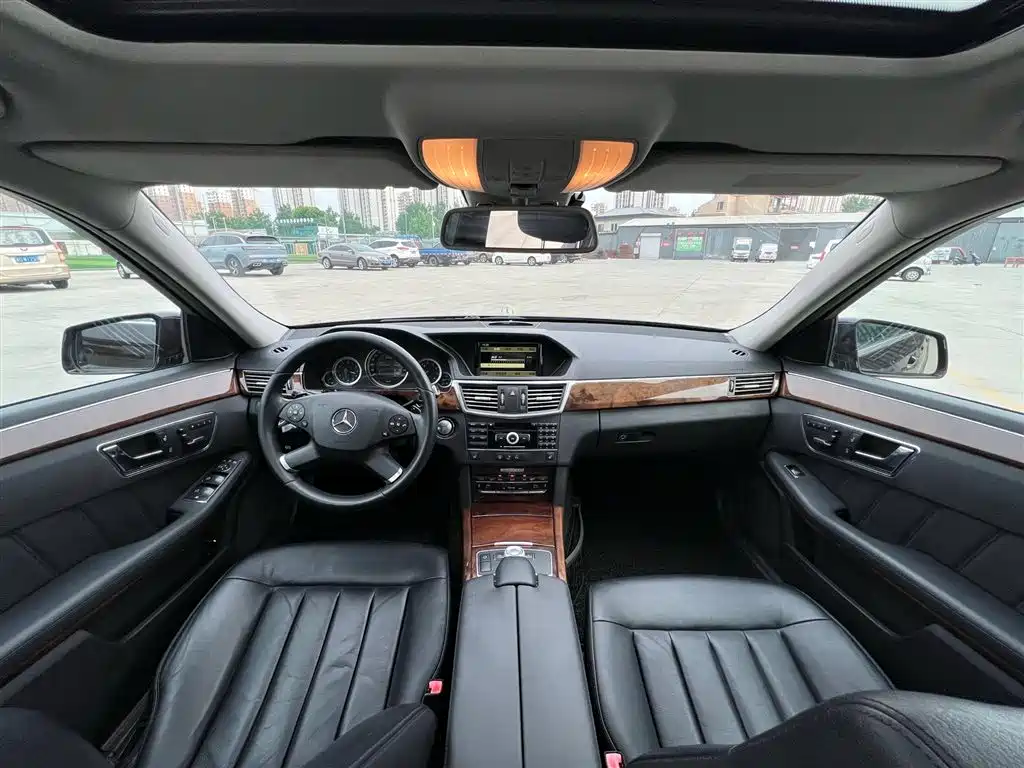 Mercedes-Benz E-Class 2011 E 300 L Elegance фото 11