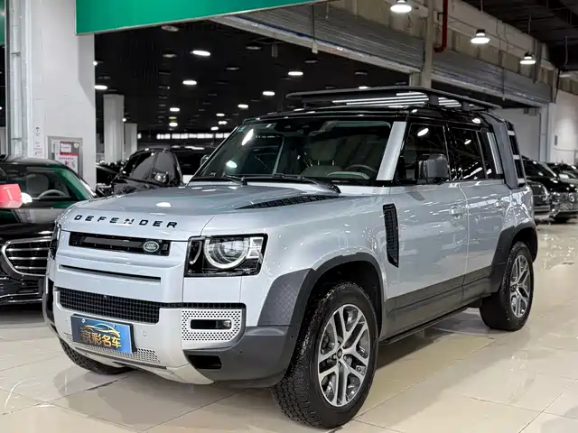 Land Rover Defender 110 P400, Тёмная спецсерия