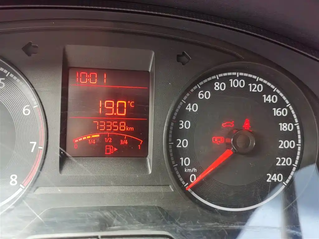Volkswagen Santana 2016 1.6L Manual Trend Edition фото 9