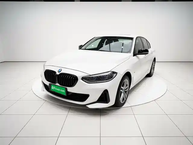 BMW 1 Рестайлинг, 120i, M Спорт, чёрный пакет