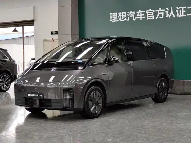 Li Auto MEGA 2025 Ultra Smart Renewal Edition
