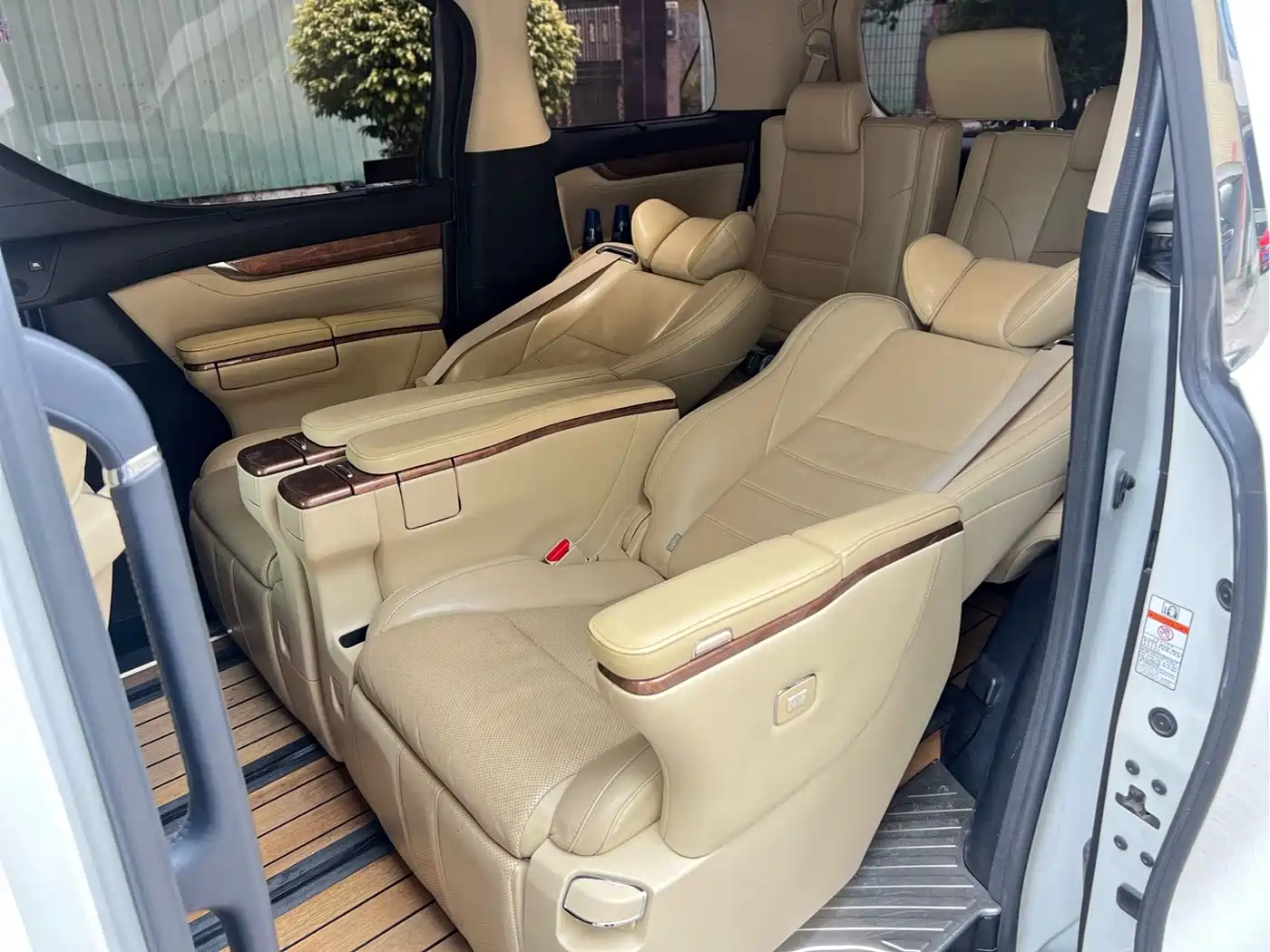 Toyota Alphard 2015 3.5L Premium Edition фото 7