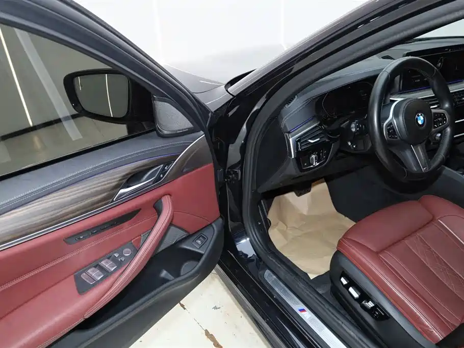 BMW 5 Series 2022 Facelift II 530Li Premium Package M Sport фото 21