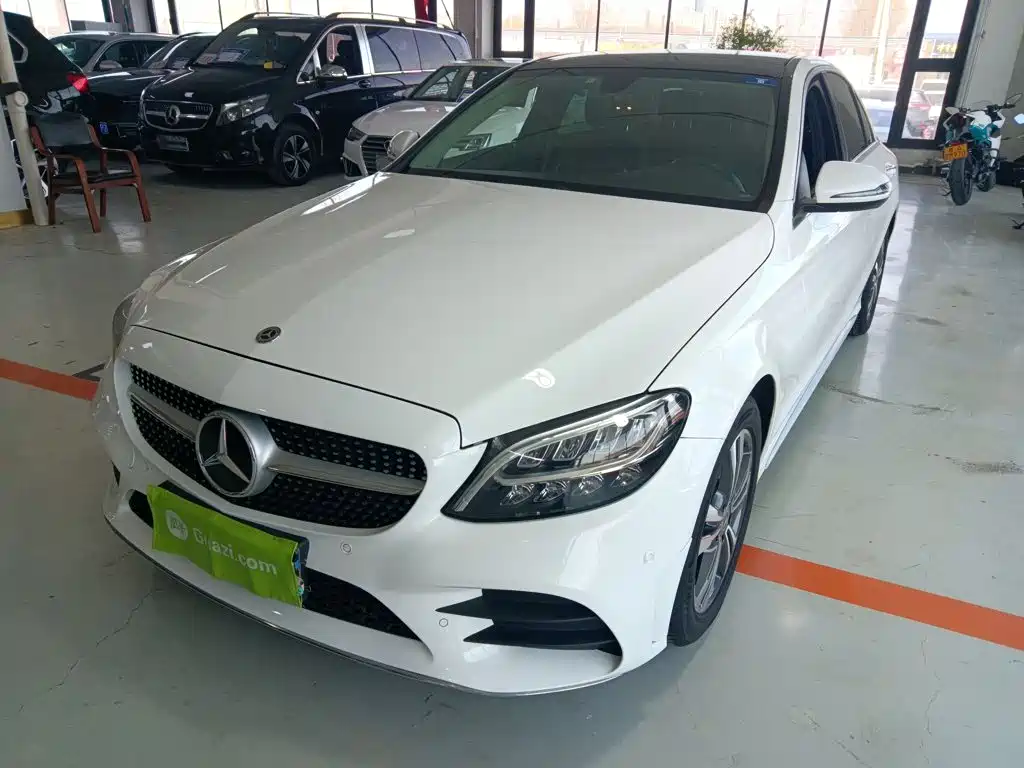 Фото 1 - Mercedes-Benz C-Class