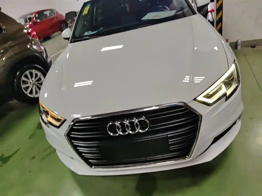 Audi A3 2018 30th Anniversary Sportback 35 TFSI Progressive фото 3