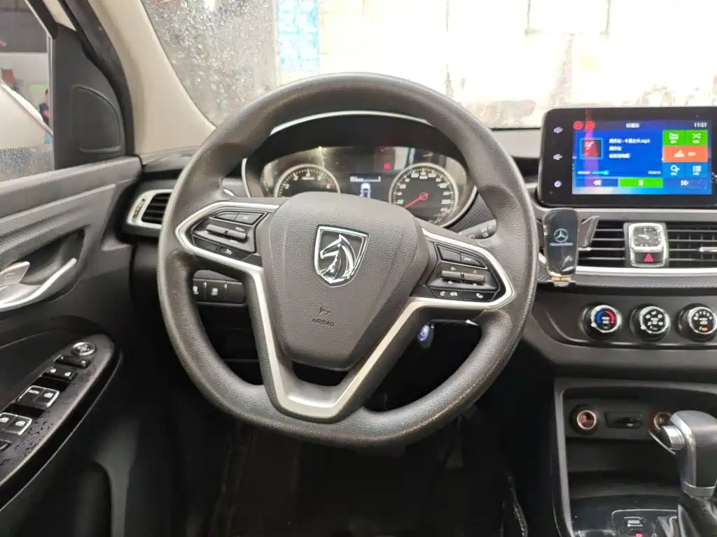 Photo 7 - Baojun 730
