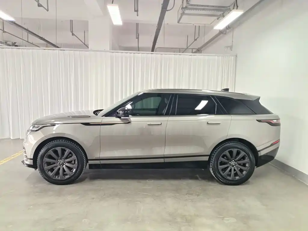 Фото 2 - Land Rover Range Rover Velar