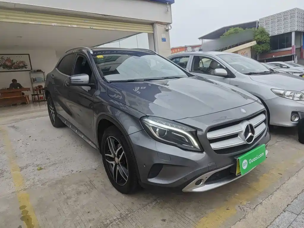 Mercedes-Benz GLA 2015 2015 GLA 200 Fashion