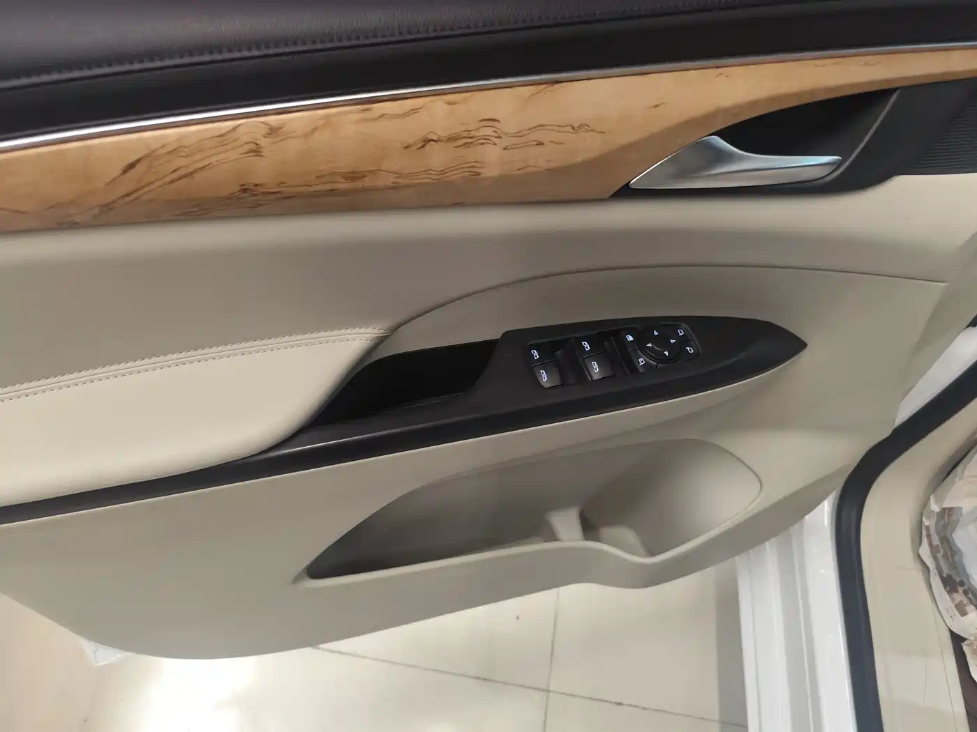 Buick GL8 2018 ES 28T Comfort Type China VI фото 6