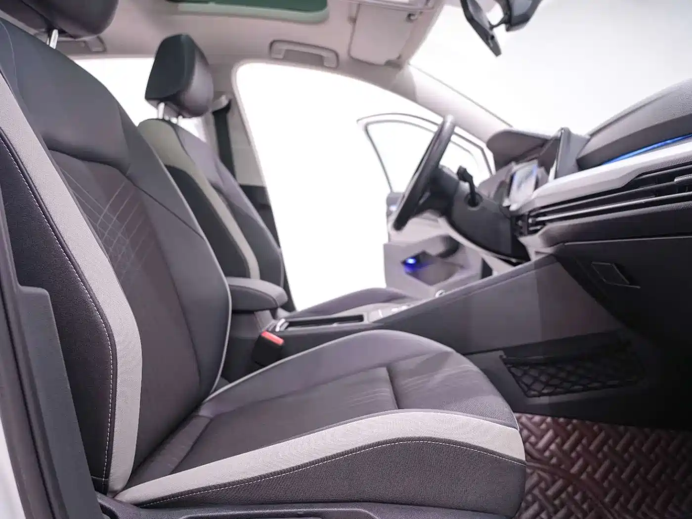 Volkswagen Golf 2021 280TSI DSG Pro фото 25