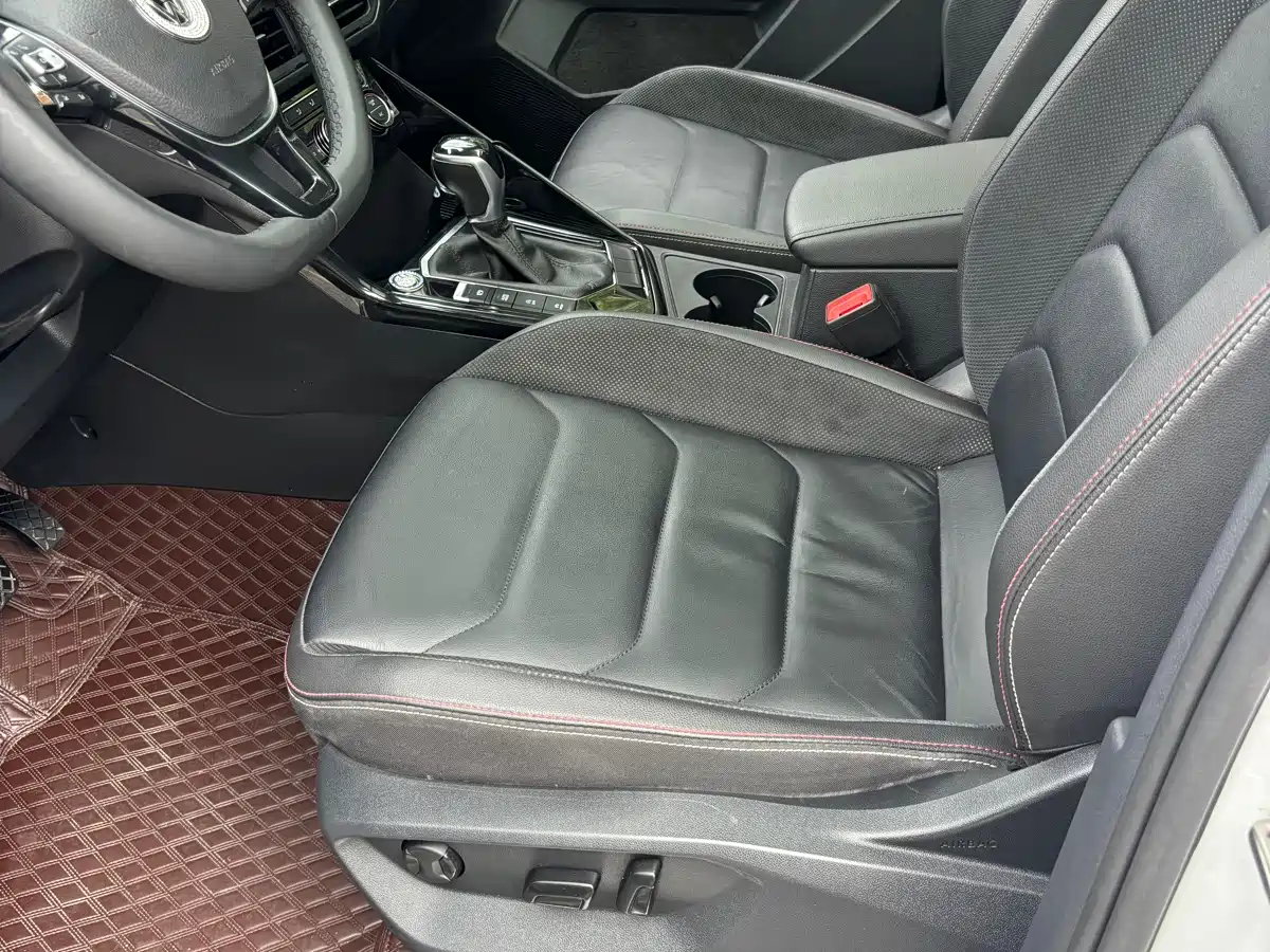 Volkswagen Tayron 2019 330TSI 2WD Luxury China VI фото 16