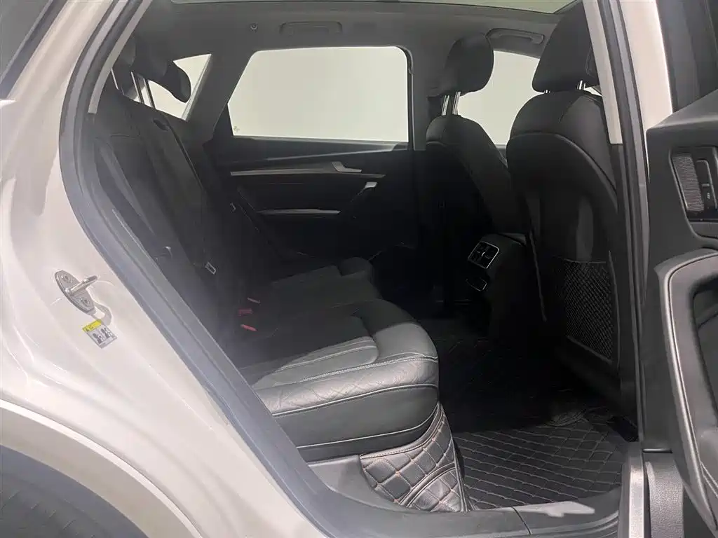 Audi Q5L 2020 45 TFSI Exclusive Fashion фото 10
