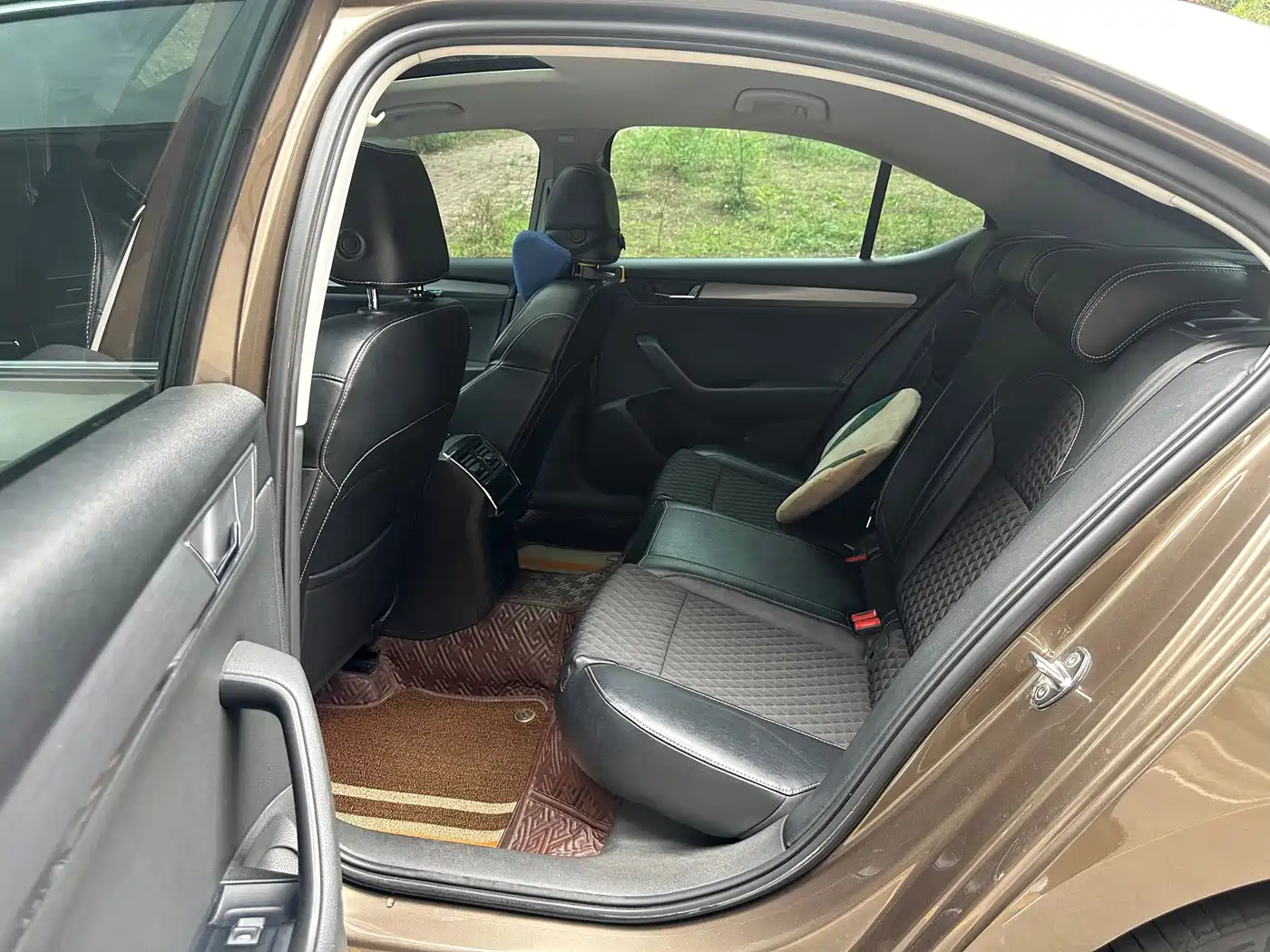 Škoda Superb 2016 TSI330 DSG Pioneer Edition фото 13