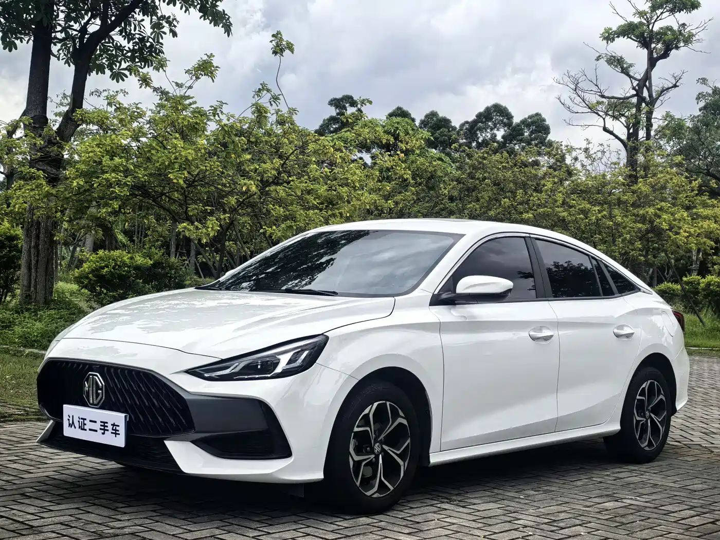 MG 5 2023 180DVVT Manual Luxury Edition