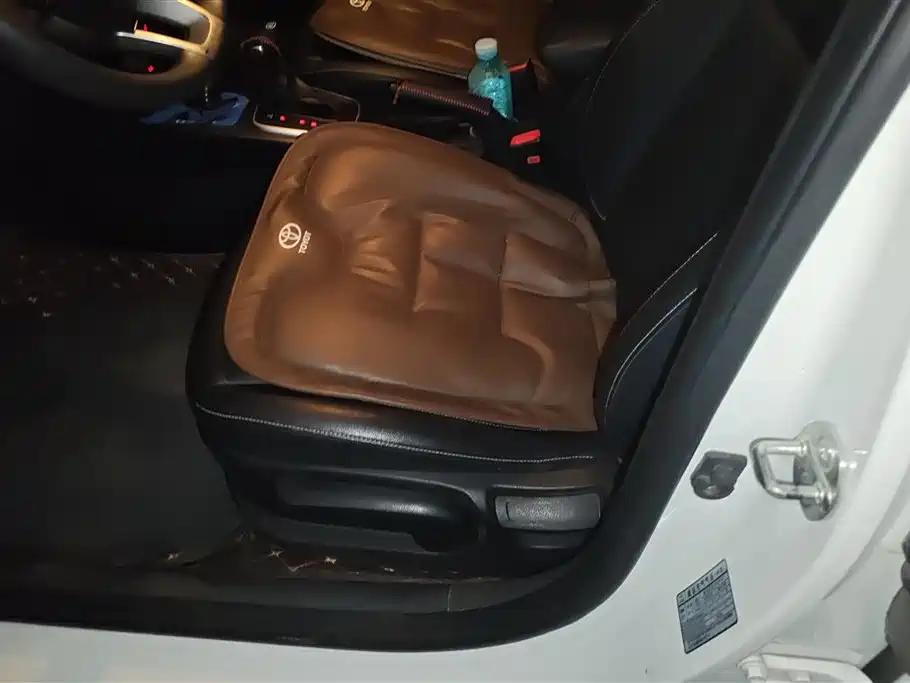 KIA K2