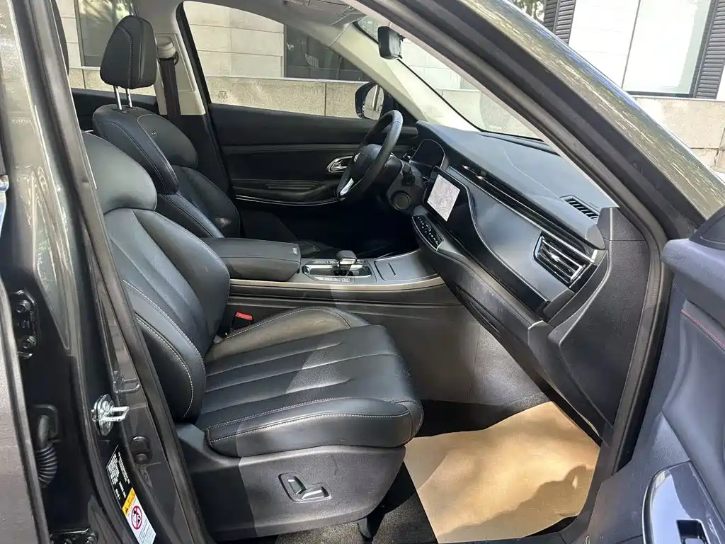 Changan Oshan X7 2021 2021 1.5T Face Recognition Full-Auto Parking Space Leisure Edition