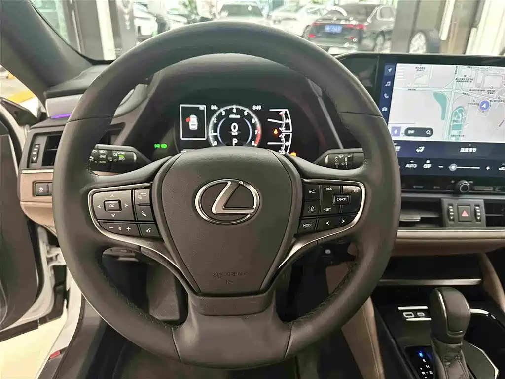 Lexus ES 2026 2025 200 Ultimate Edition