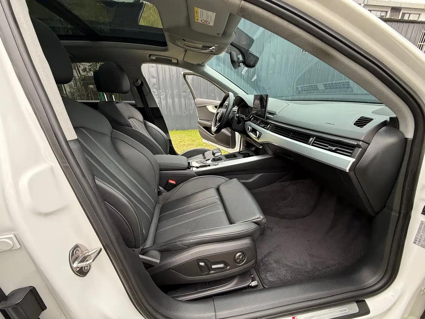 Audi A4L 2022 40 TFSI Luxury Dynamic фото 12