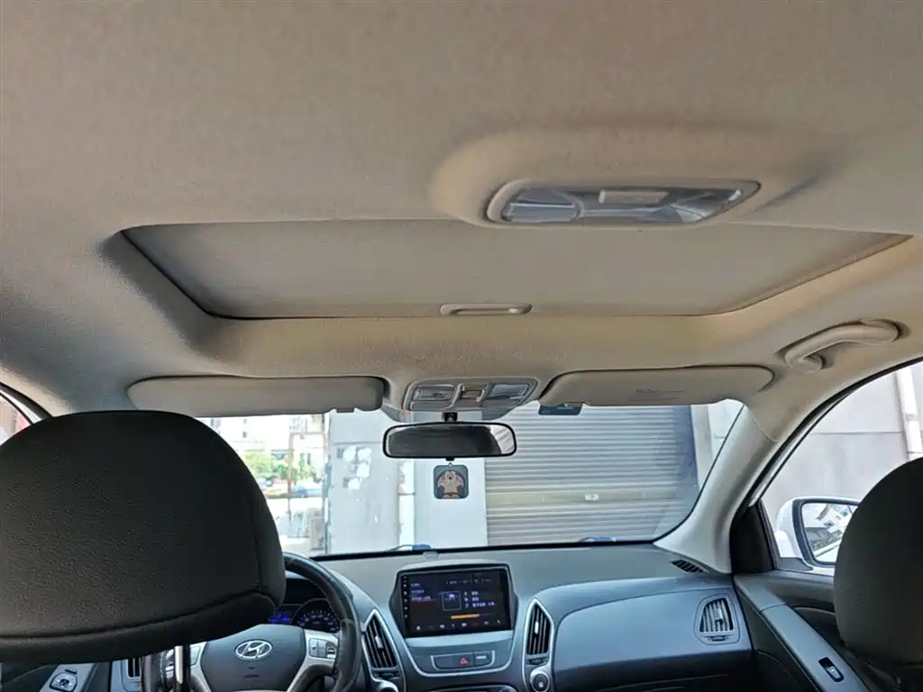 Hyundai Beijing Hyundai ix35 2015 2.0L Automatic 2WD Smart Type China IV фото 18