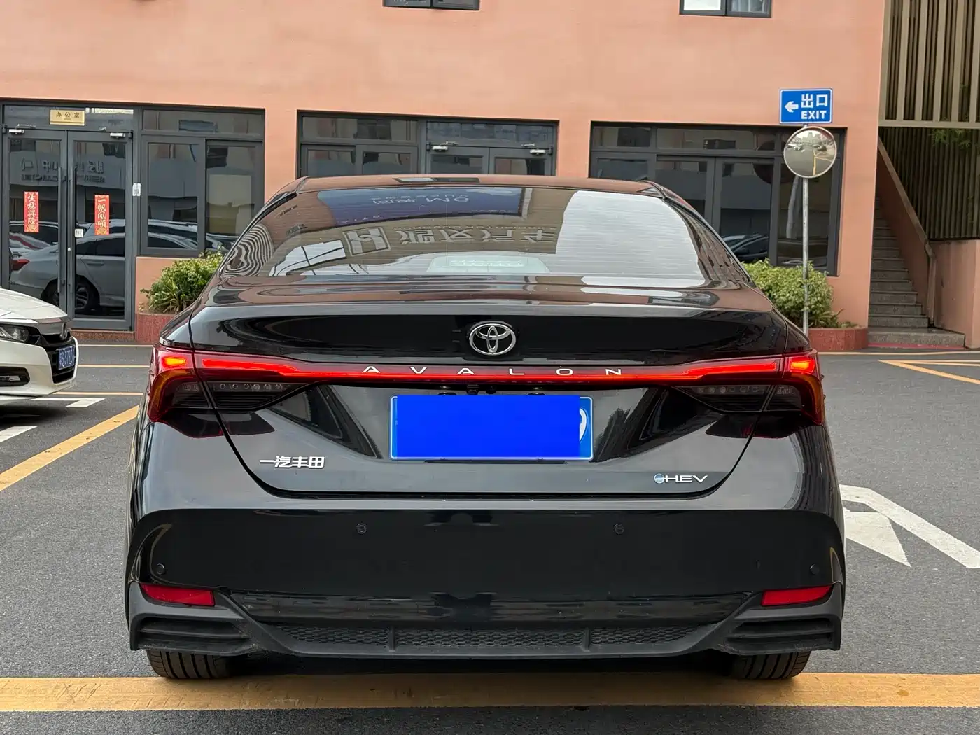 Toyota Avalon фото 5