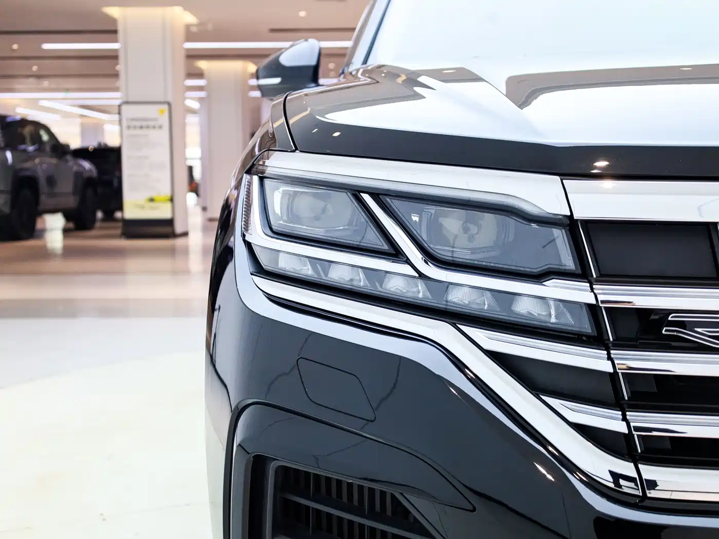 Volkswagen Touareg 2022 3.0TSI Rui Xiang Edition Classic Sport Package фото 24