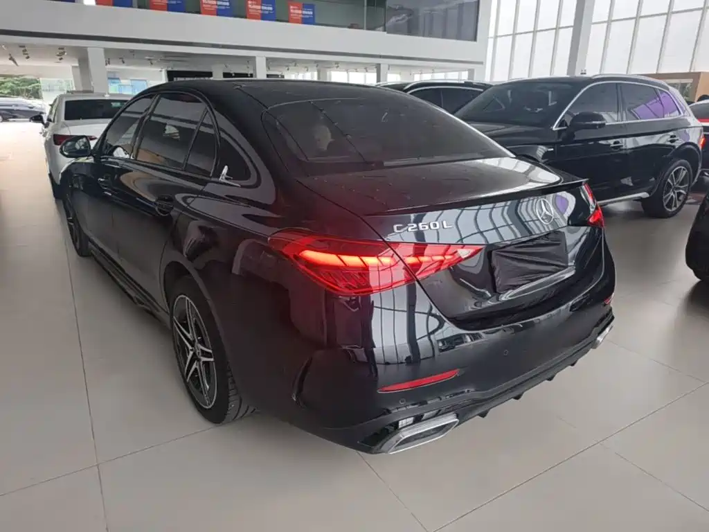 Фото 5 - Mercedes-Benz C-Class