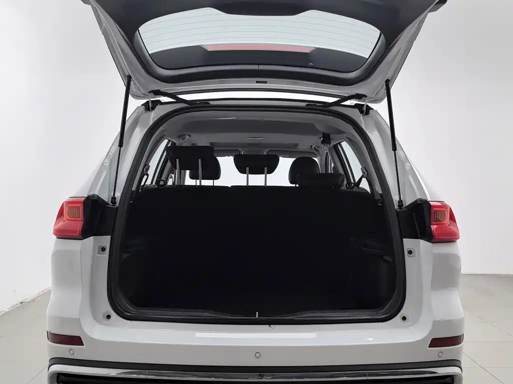 Haval M6 2023 2023 PLUS 1.5T Manual Luxury Smart Connect