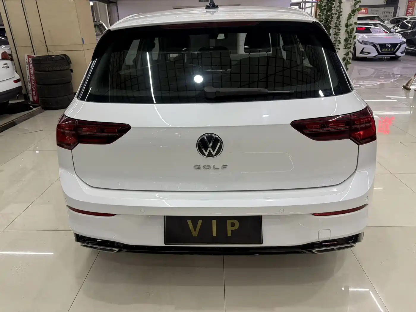 Фото 3 - Volkswagen Golf